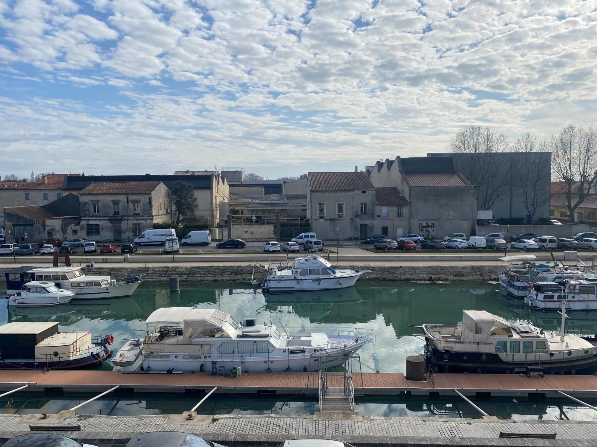 Appartement Belle-Vue Beaucaire  Exteriör bild